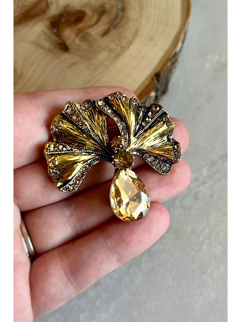 Gri Vintage Taşlı Lotus Çiçeği Broş Yaka İğnesi-5