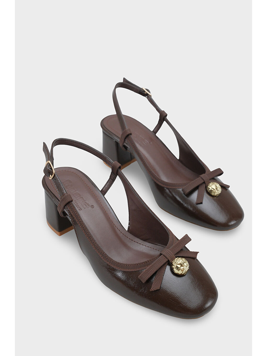 Kahverengi Arielle Yuvarlak Burunlu Bilekten Bantlı Orta Topuklu Fiyonklu Kadın Ayakkabı-1