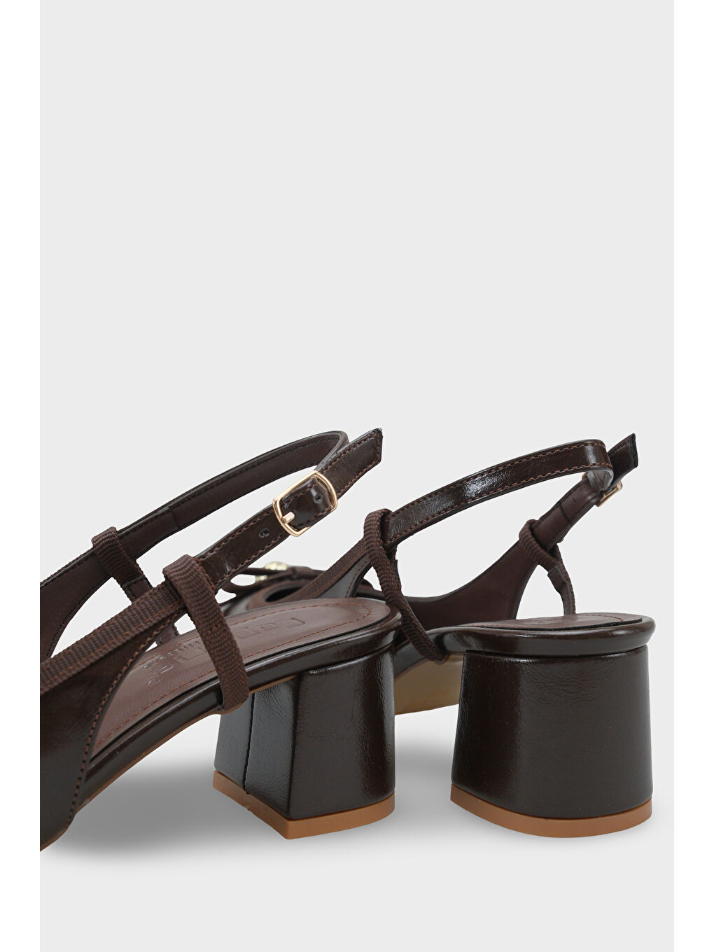 Kahverengi Arielle Yuvarlak Burunlu Bilekten Bantlı Orta Topuklu Fiyonklu Kadın Ayakkabı-3