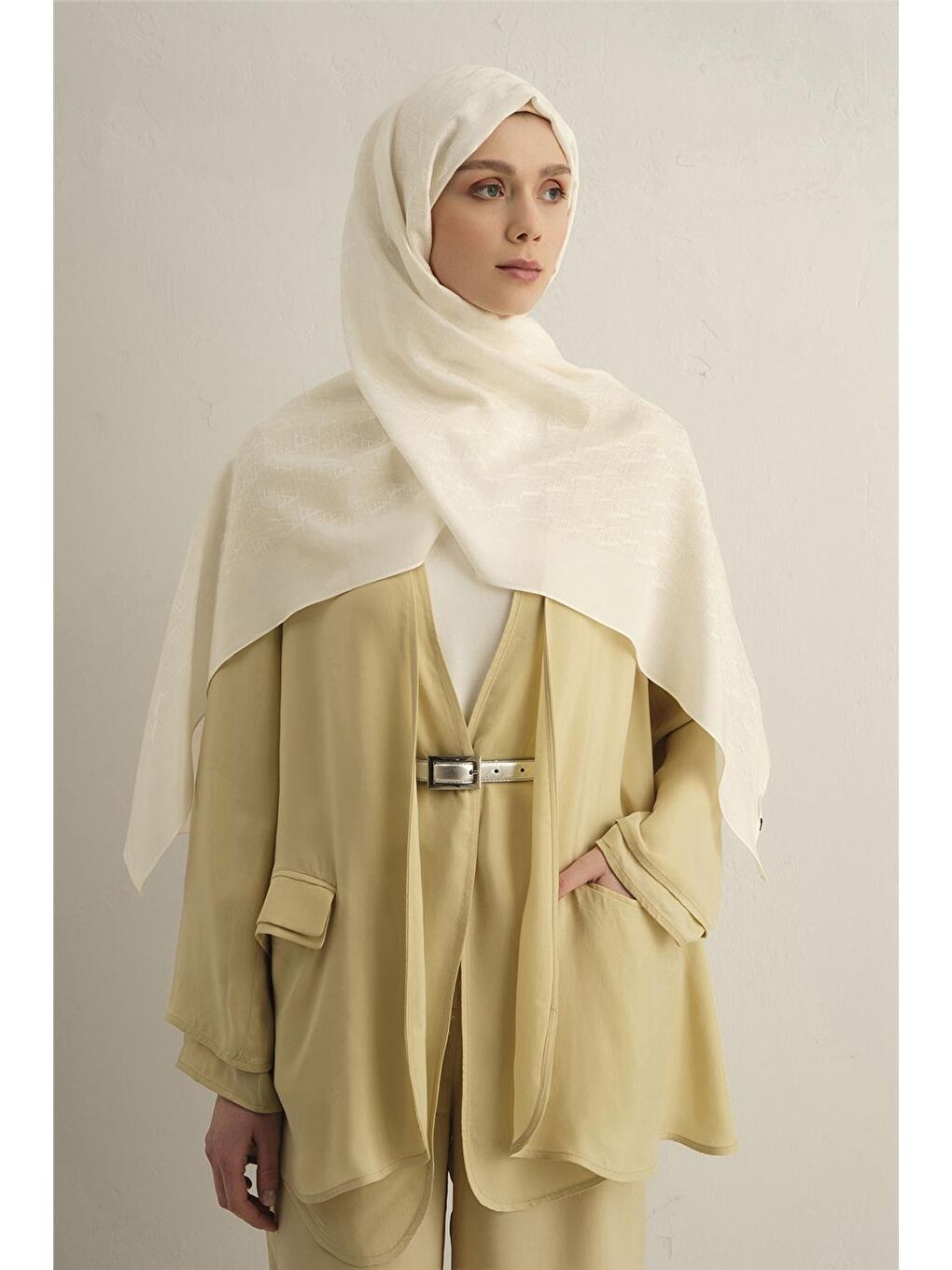 Ekru Pamora Aa Monogram Şal 3 58