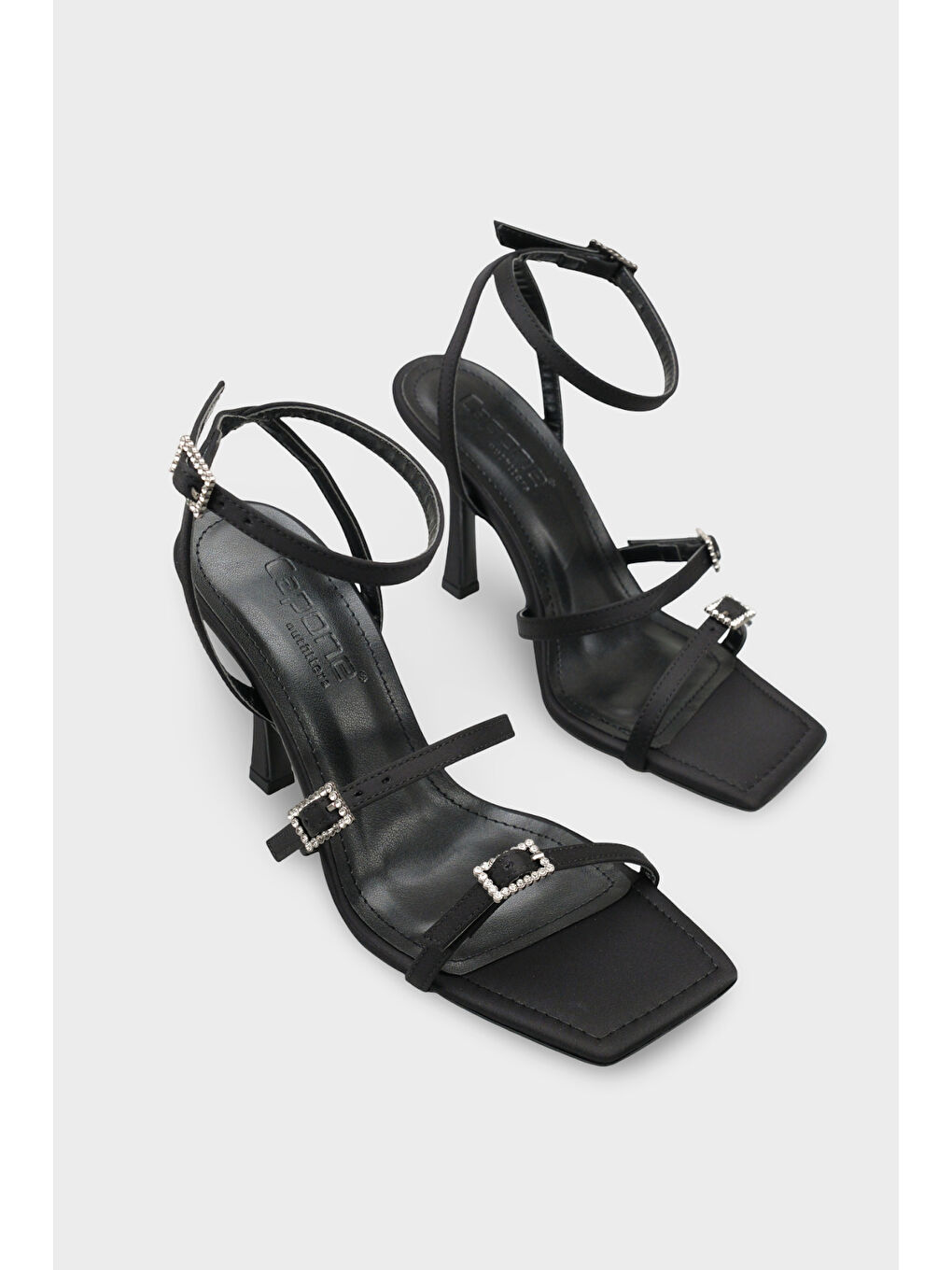 Siyah Connie Küt Burunlu Bilekten Bantlı Taşlı Tokalı Orta Topuklu Kadın Ayakkabı-1