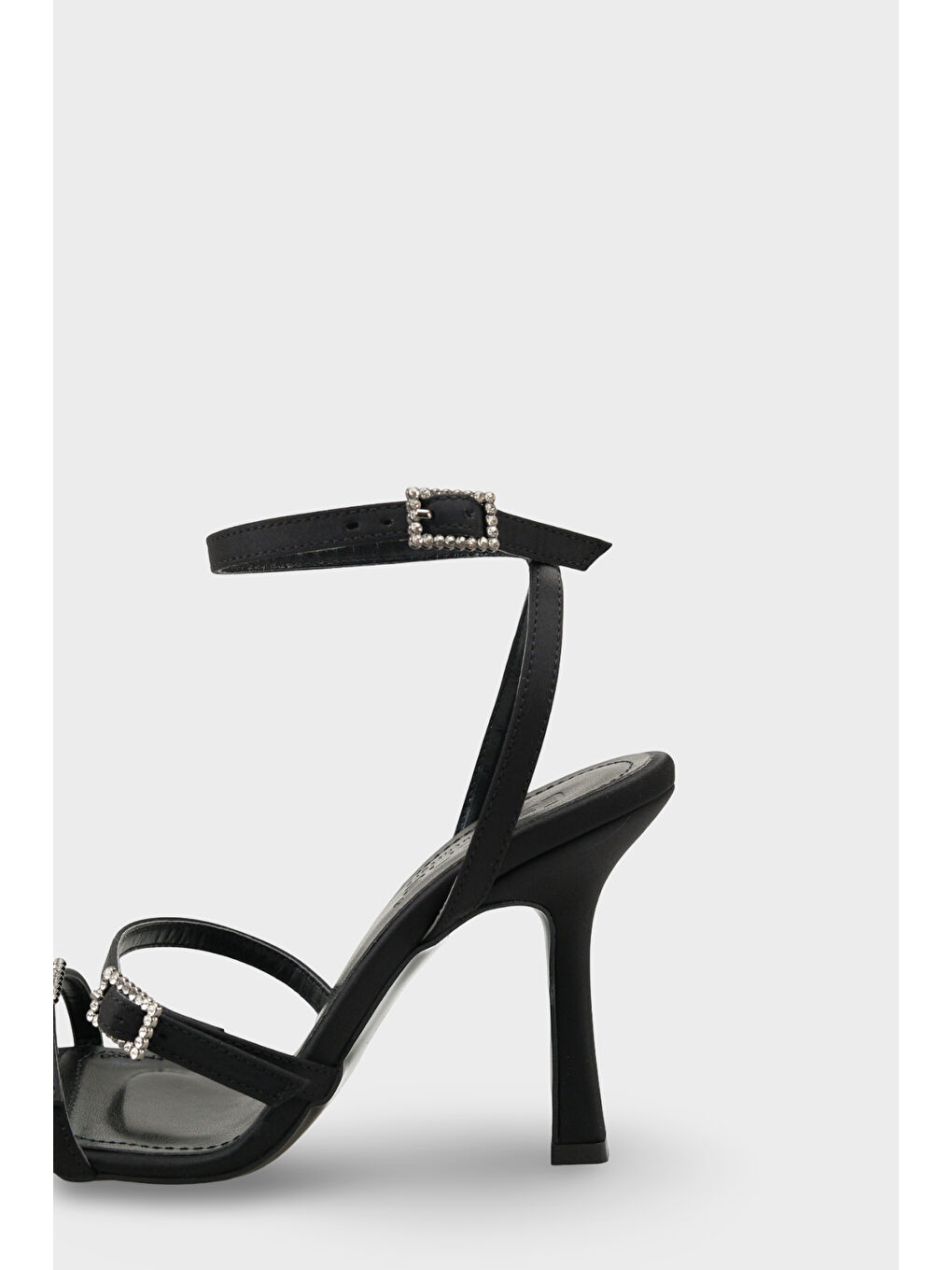 Siyah Connie Küt Burunlu Bilekten Bantlı Taşlı Tokalı Orta Topuklu Kadın Ayakkabı-3
