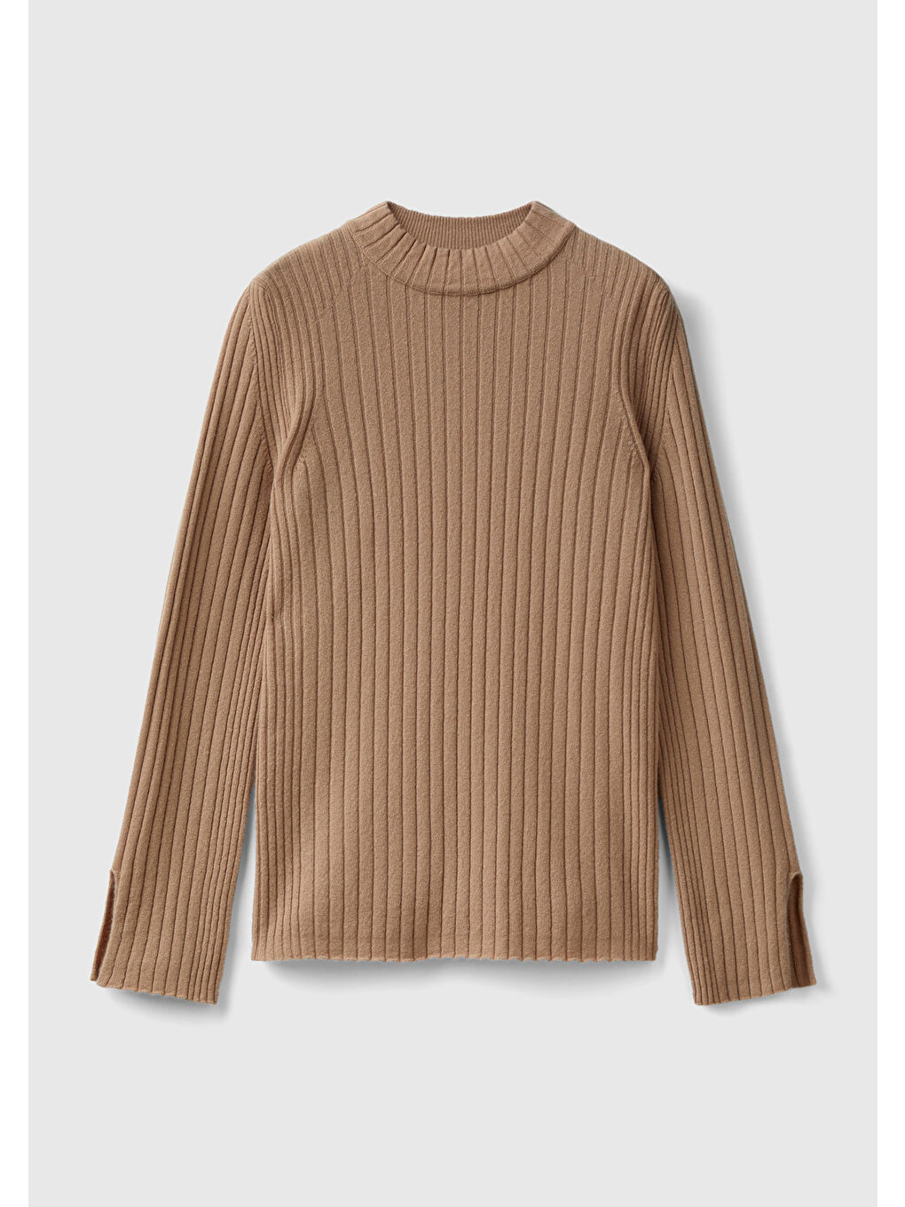 Kadın Kahverengi Yün Karışımlı Kol Ucu Yırtmaçlı Yarım Balıkçı Kazak