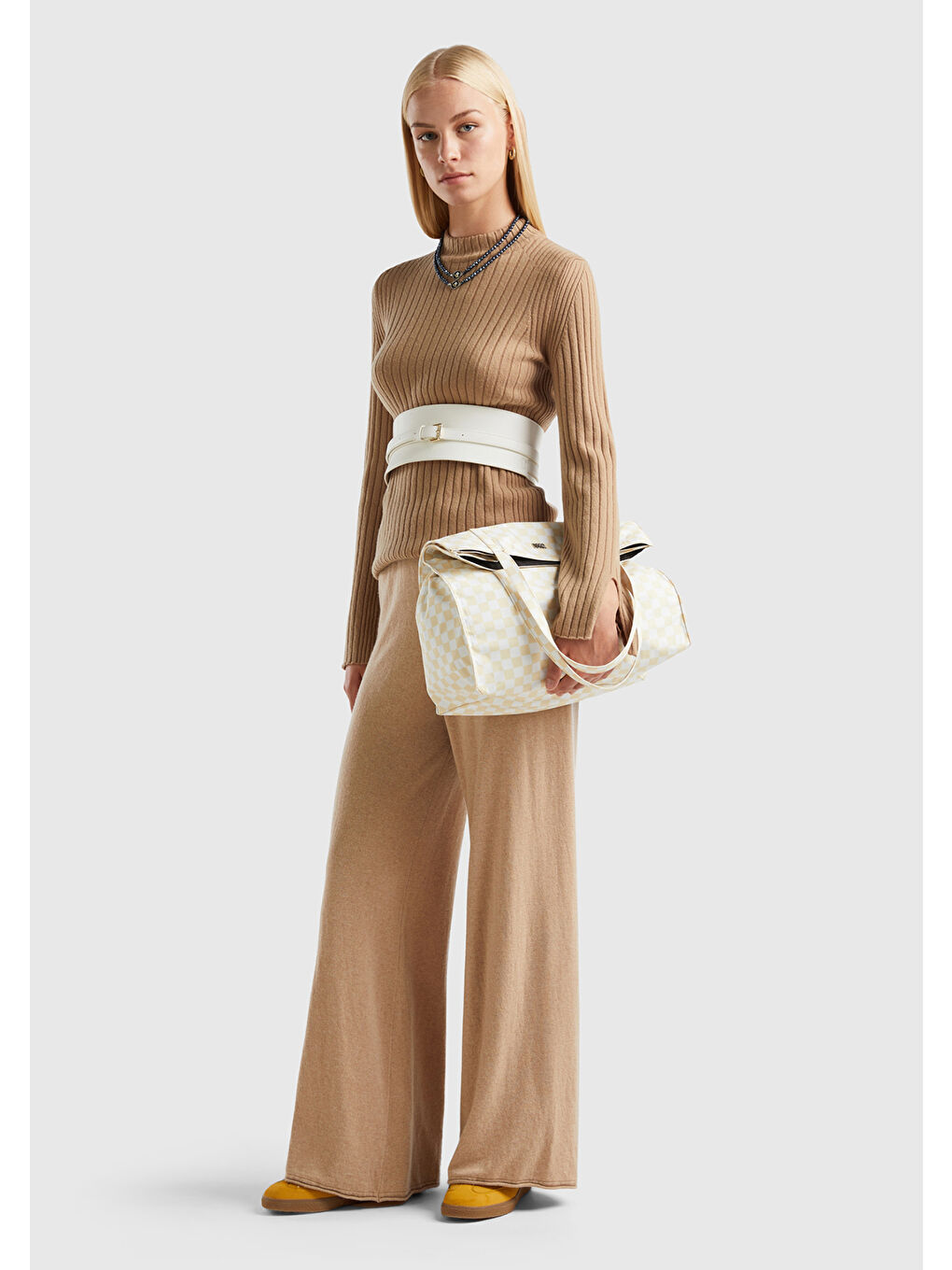 Kadın Kahverengi Yün Karışımlı Kol Ucu Yırtmaçlı Yarım Balıkçı Kazak-3