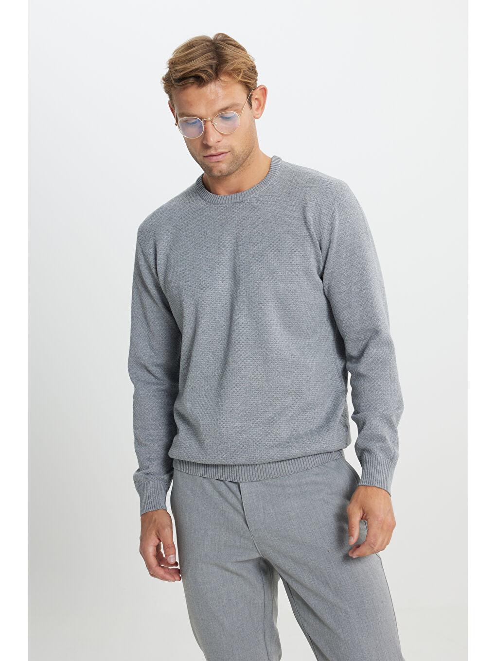 Erkek Gri Melanj Standart Fit Normal Kesim Bisiklet Yaka Jakarlı Triko Kazak-2