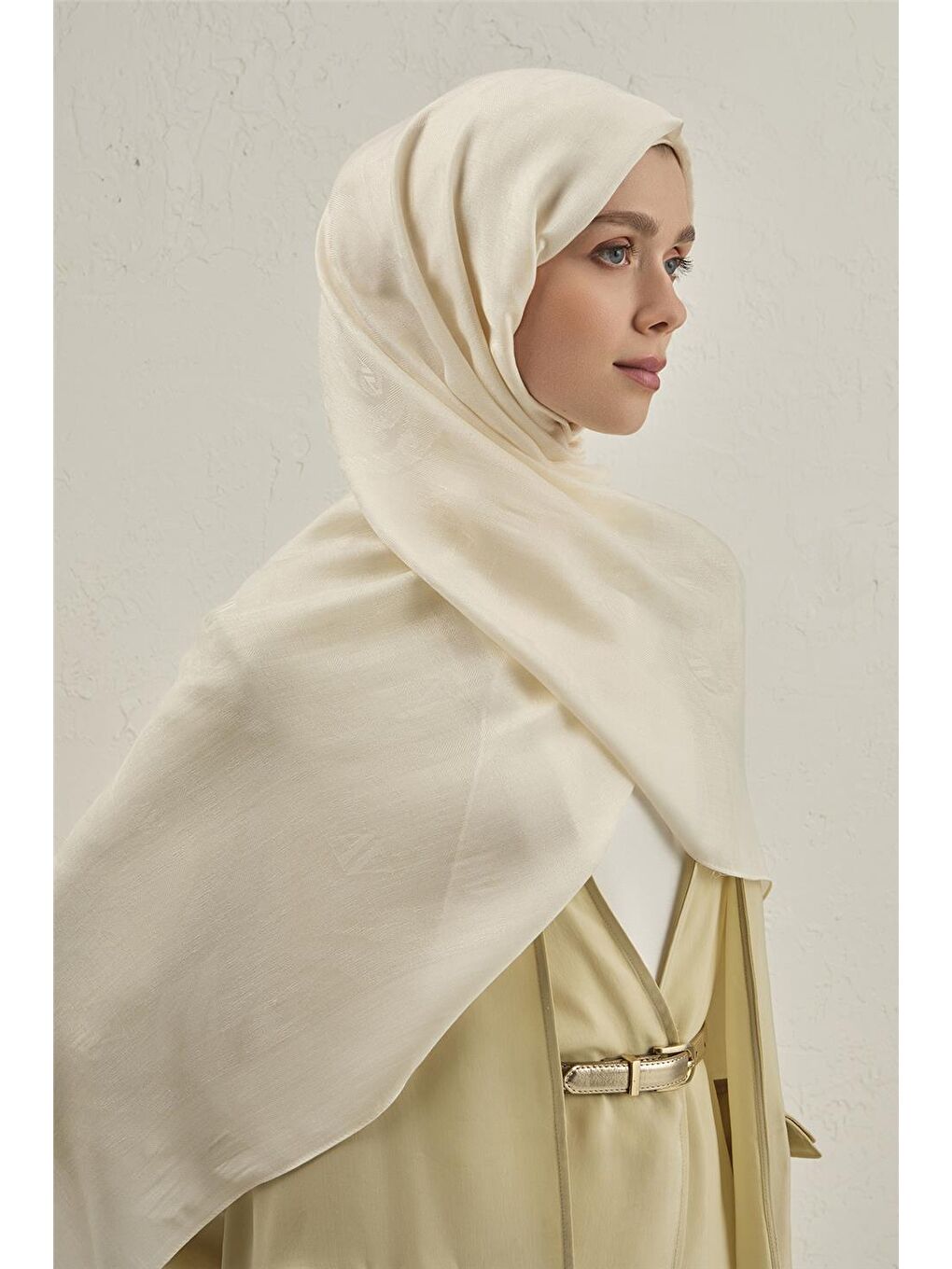 Ekru Woolair Dalga Monogram Şal 1 39-2