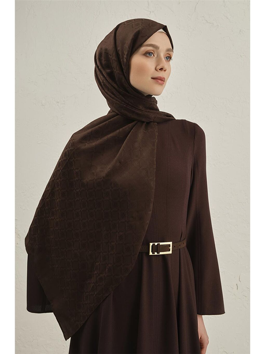 Kahverengi Pamuk Floş Monogram Zincir Şal 1 11