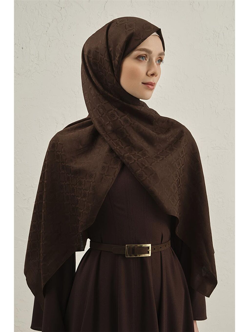 Kahverengi Pamuk Floş Monogram Zincir Şal 1 11-2
