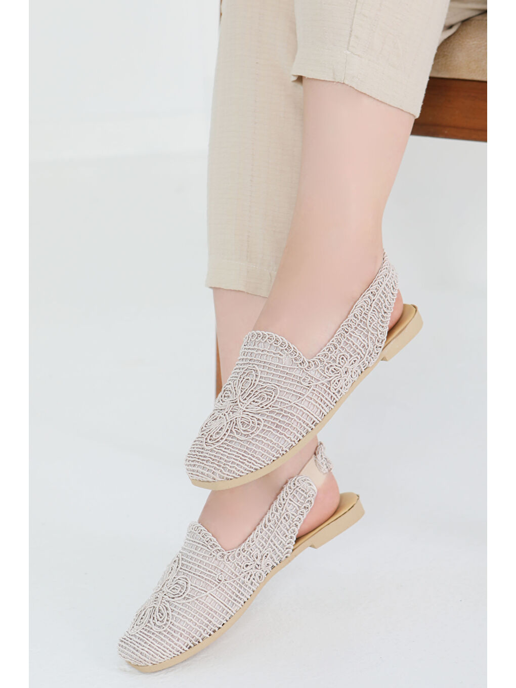 Ekru Kadın Krem Nakış Hasırlı Sandalet - 27482-2