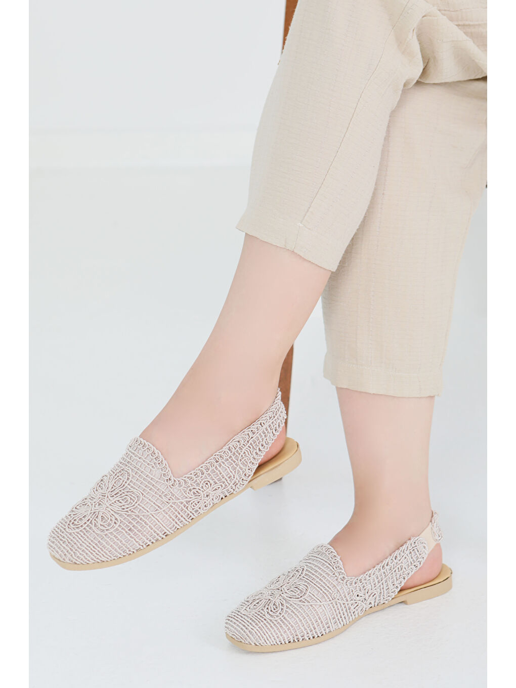 Ekru Kadın Krem Nakış Hasırlı Sandalet - 27482-3