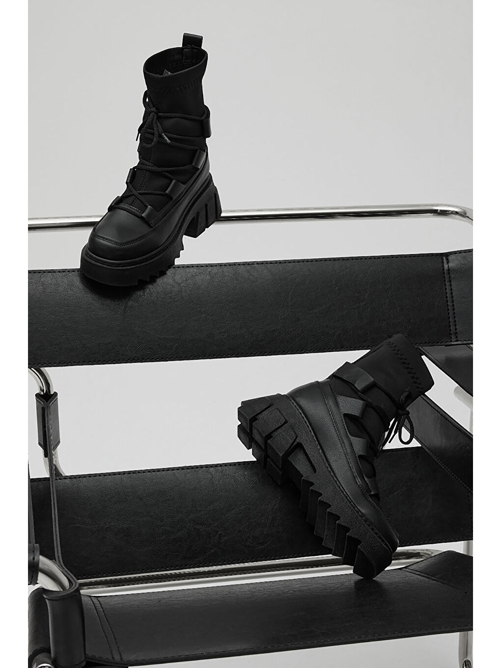 Kadın Siyah Kalın Platform Poli Taban Streç Bağcıklı Bot-2