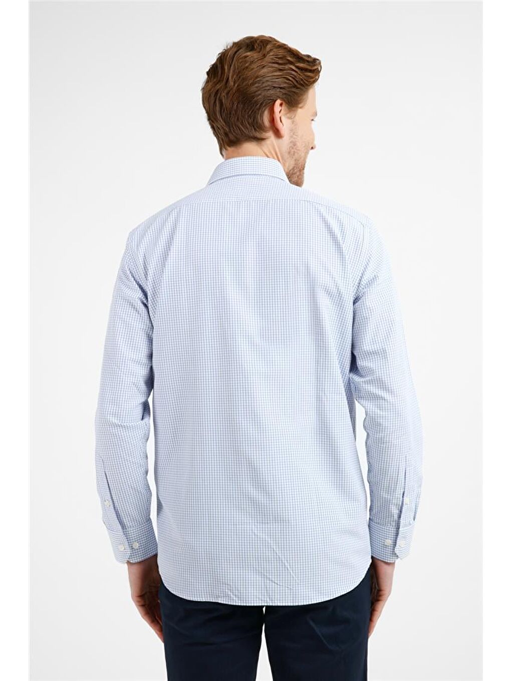 Beyaz - Mavi Kareli Desen Sert Yaka Uzun Kol Cepli Comfort Fit Pamuklu Gömlek 1004255209-4