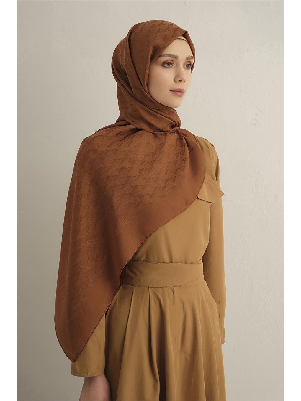 Kahverengi Pamora Aa Monogram Şal 3 16-2