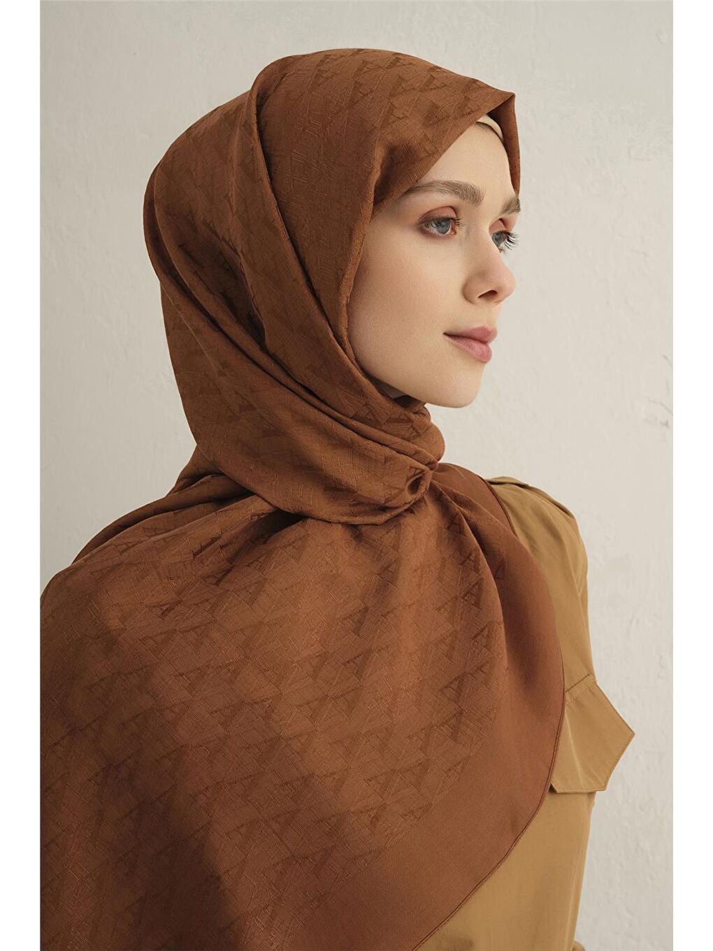 Kahverengi Pamora Aa Monogram Şal 3 16-3