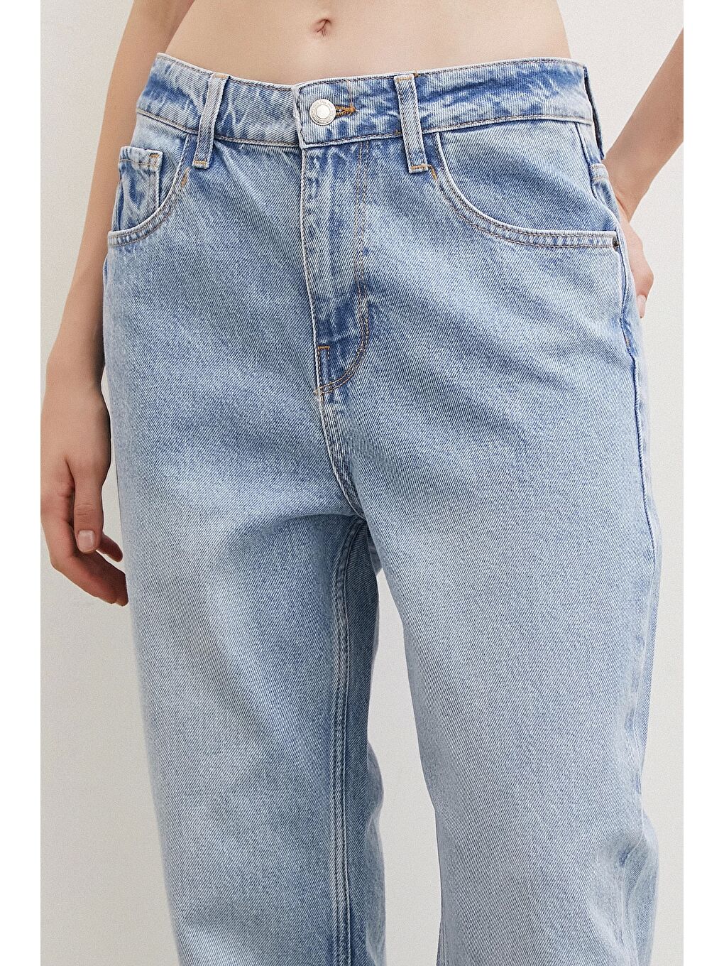 Kesik Paça Yüksek Bel Jean Buz Mavisi-4