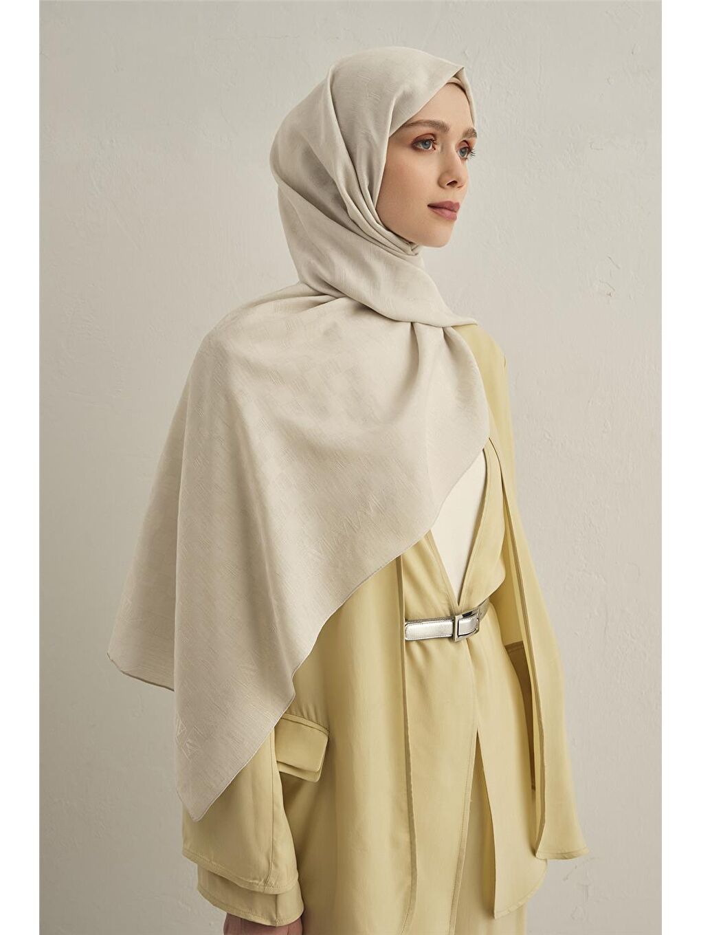 Ekru Pamora Dama Çerçeve Şal 2 17-2