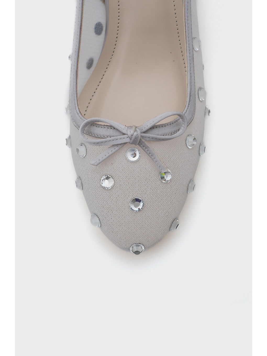 Gri Renie Fileli Taşlı Yuvarlak Burunlu Arkası Bantlı Kadın Ayakkabı-2
