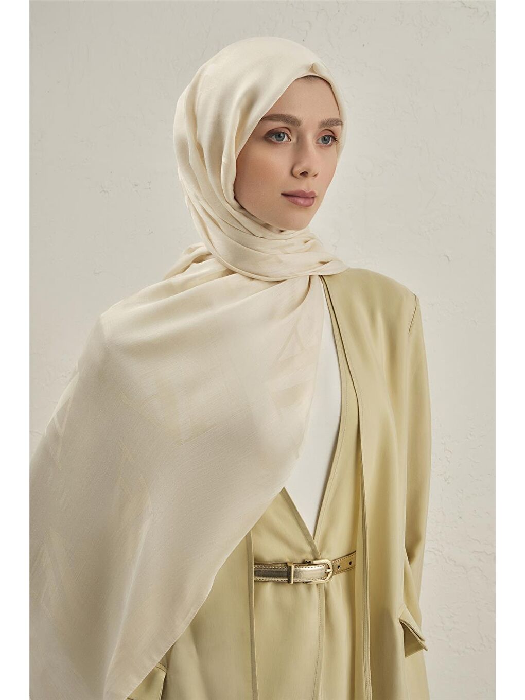 Ekru Woolair Harf Monogram Şal 2 60