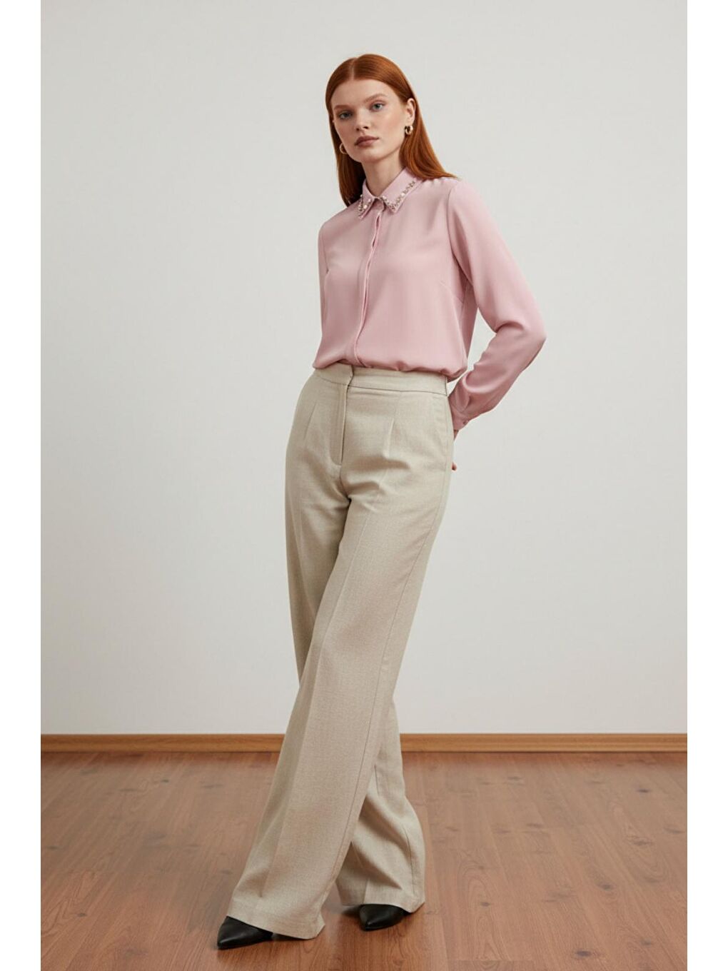 Pembe Yakası Taşlı Basic İç Göstermeyen Gömlek