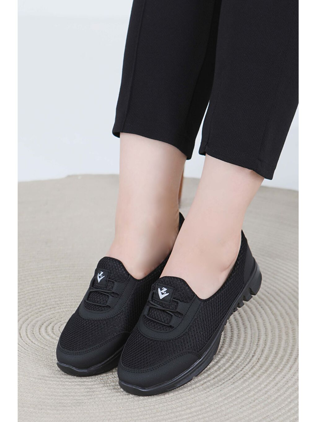 Kadın Siyah Lastikli File Babet - 27475-2