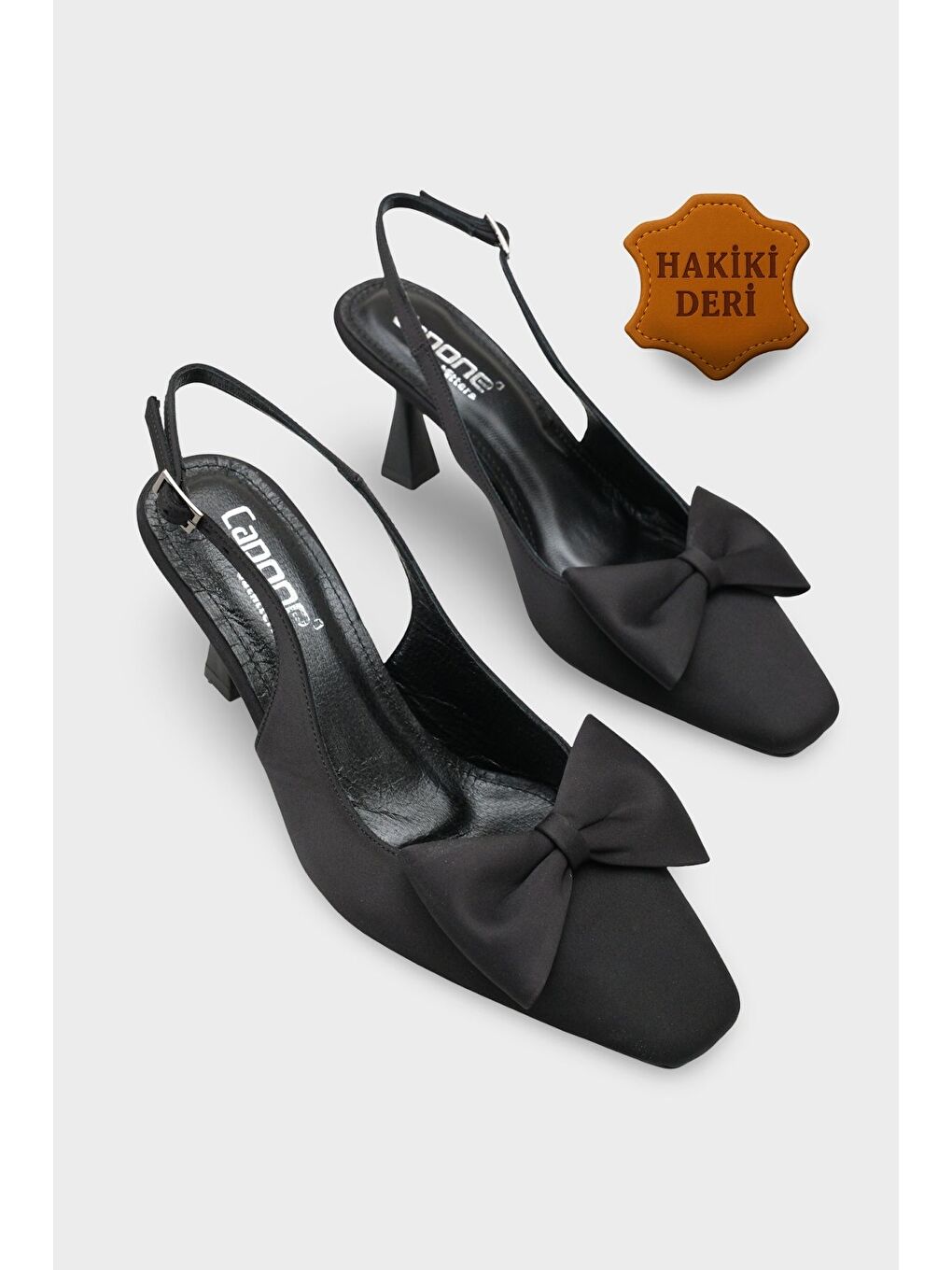 Siyah Pam Küt Sivri Burunlu Fiyonklu Arkası Açık Saten Kadın Ayakkabı-1