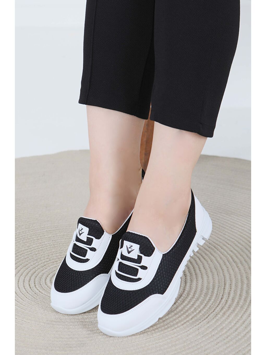 Kadın Siyah Lastikli File Babet - 27475-3