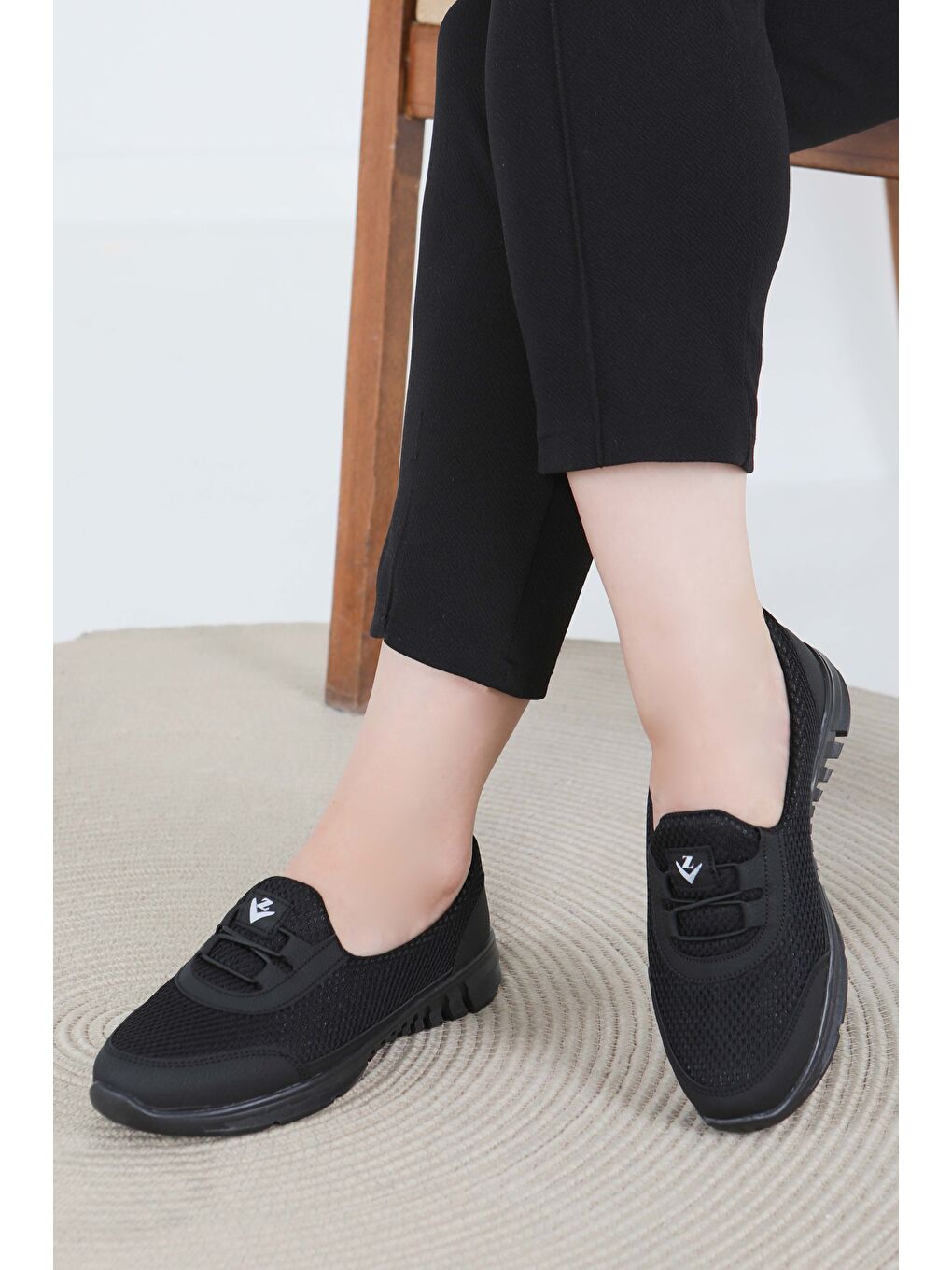 Kadın Siyah Lastikli File Babet - 27475-4