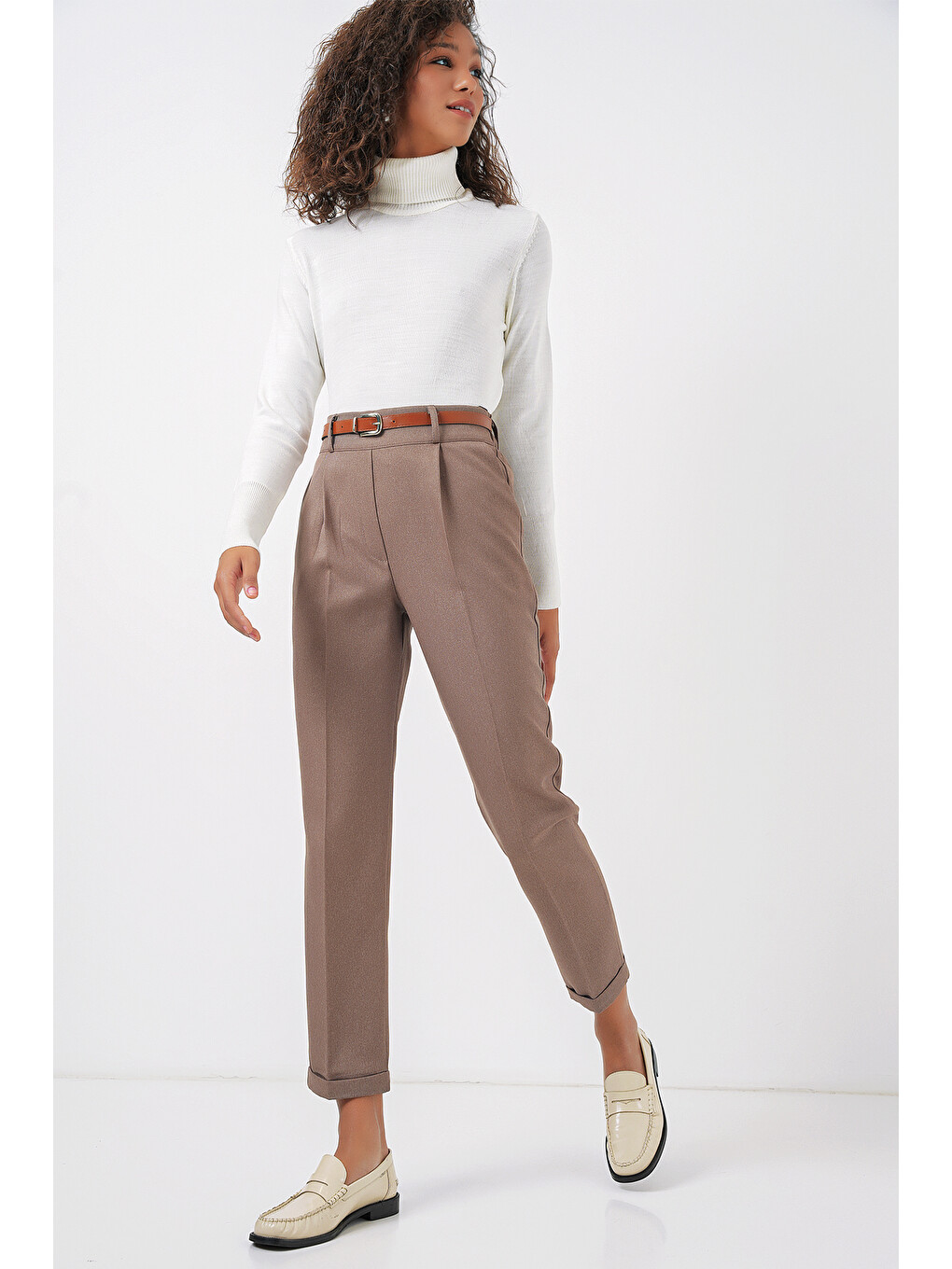 Sarı 6686 Kadın Pileli Kemerli Kumaş Pantolon - Camel