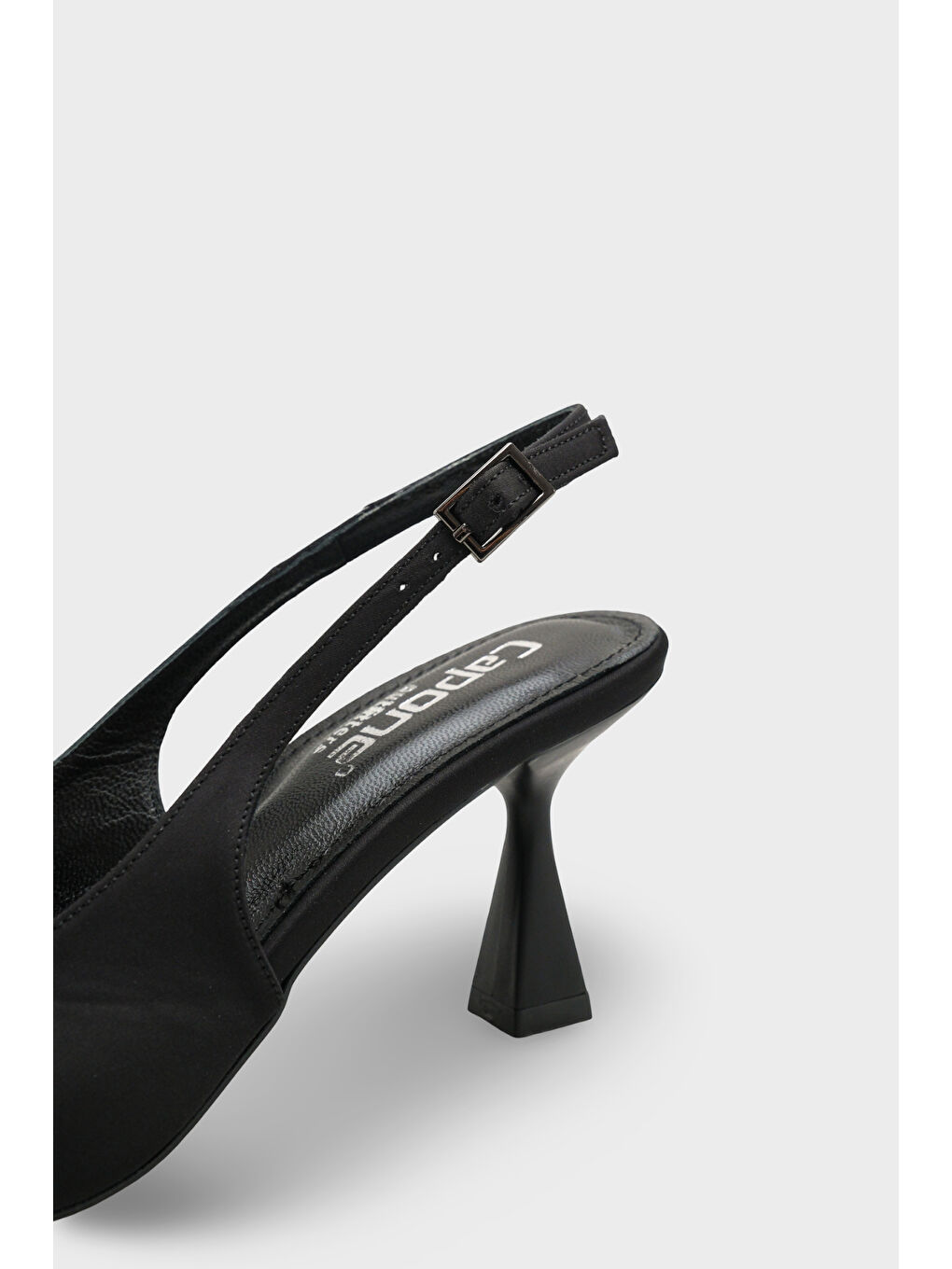 Siyah Pam Küt Sivri Burunlu Fiyonklu Arkası Açık Saten Kadın Ayakkabı-3