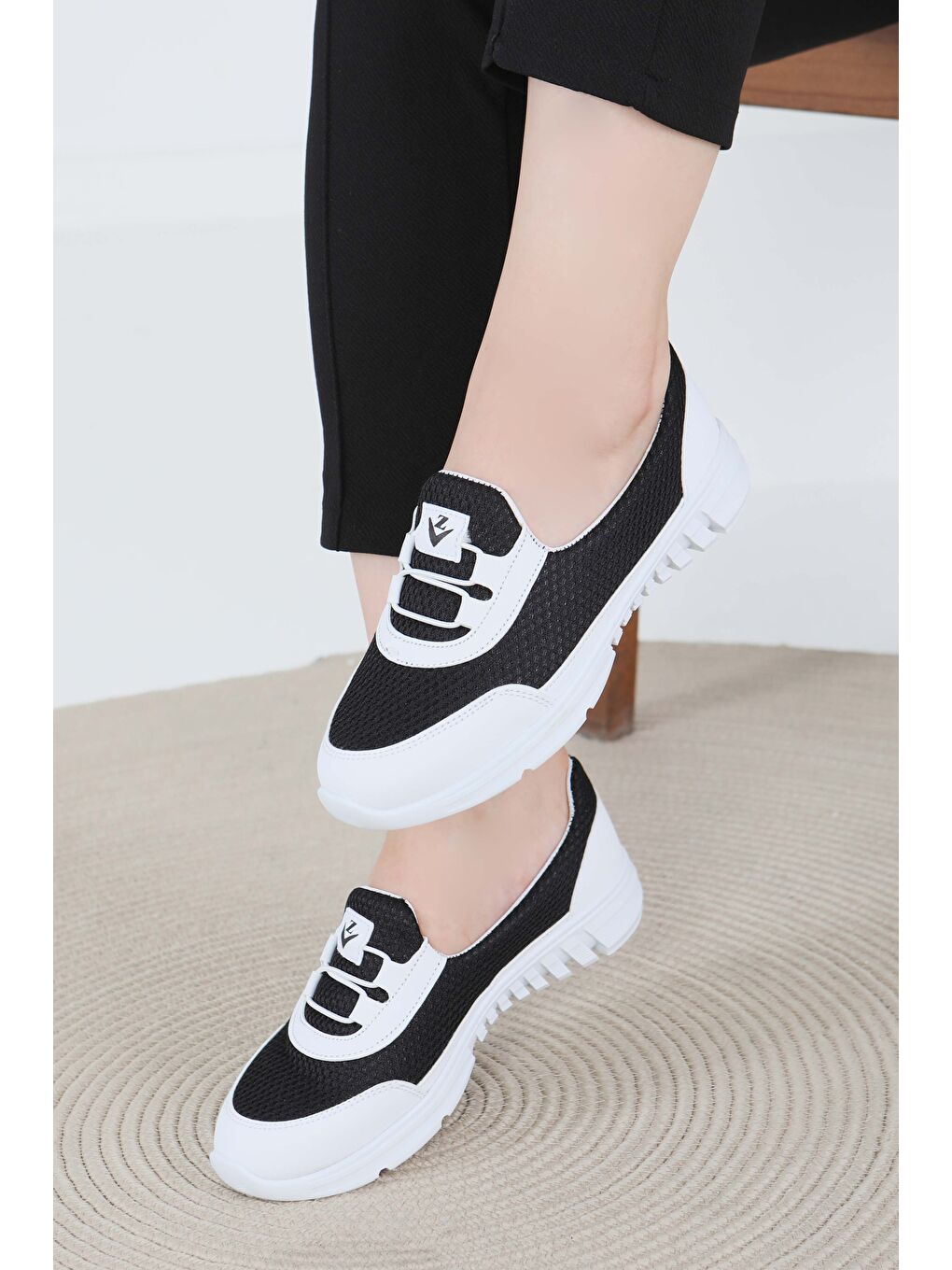 Kadın Siyah Lastikli File Babet - 27475-5