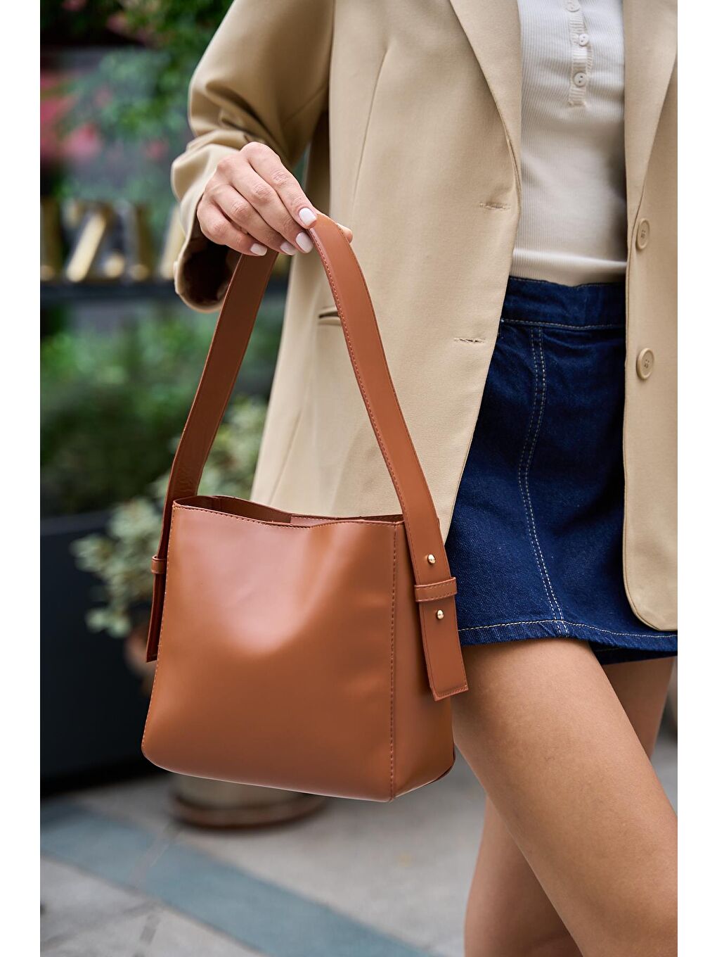 MADAMRA Kahverengi Shopper Yumuşak Deri Ayarlanabilir Askılı Omuz Çantası Taba