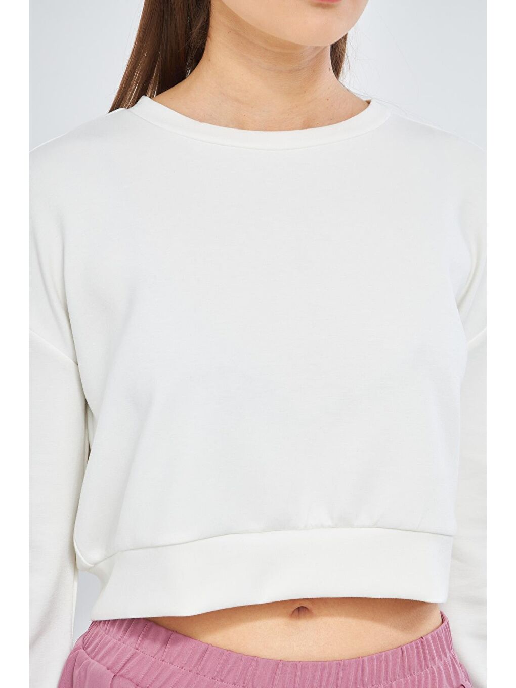 Chandraswear Beyaz Kadın Uzun Kollu Crop Sweatshirt - 3