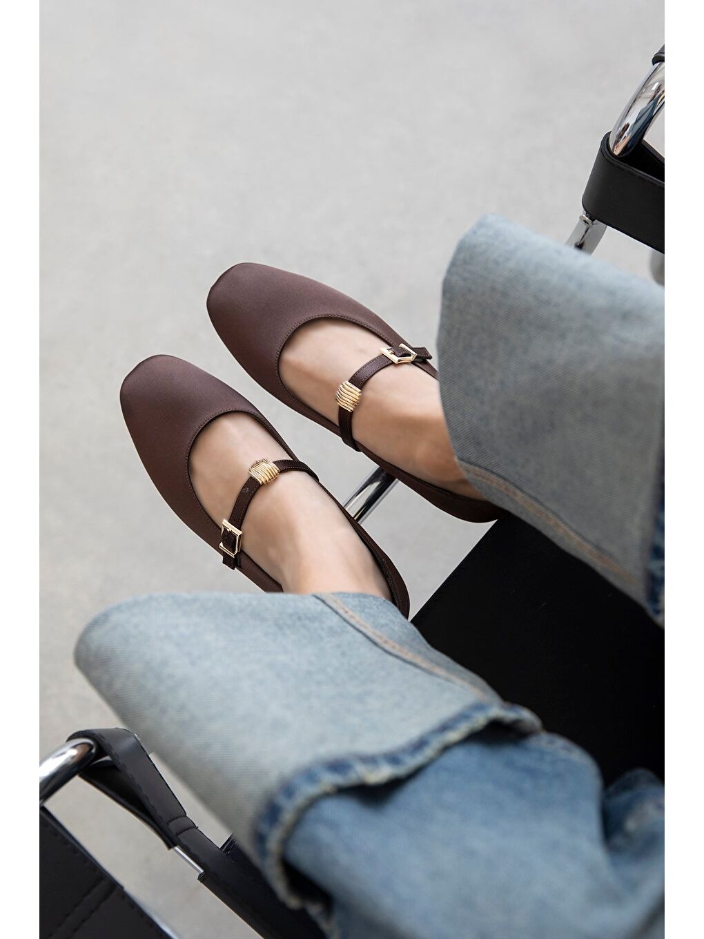 Kahverengi Libon Kadın Toka Detay Saten Babet Kahve-1