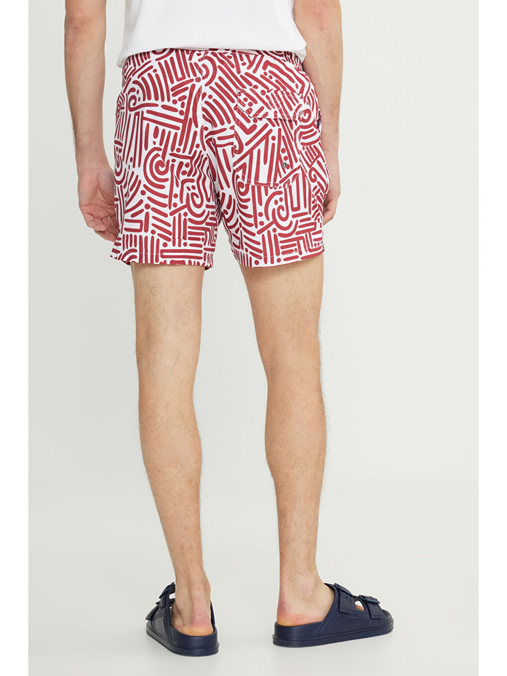 Erkek Beyaz Kırmızı Standart Fit Normal Kesim Cepli Hızlı Kuruyan Desenli Mayo Deniz Şortu-7