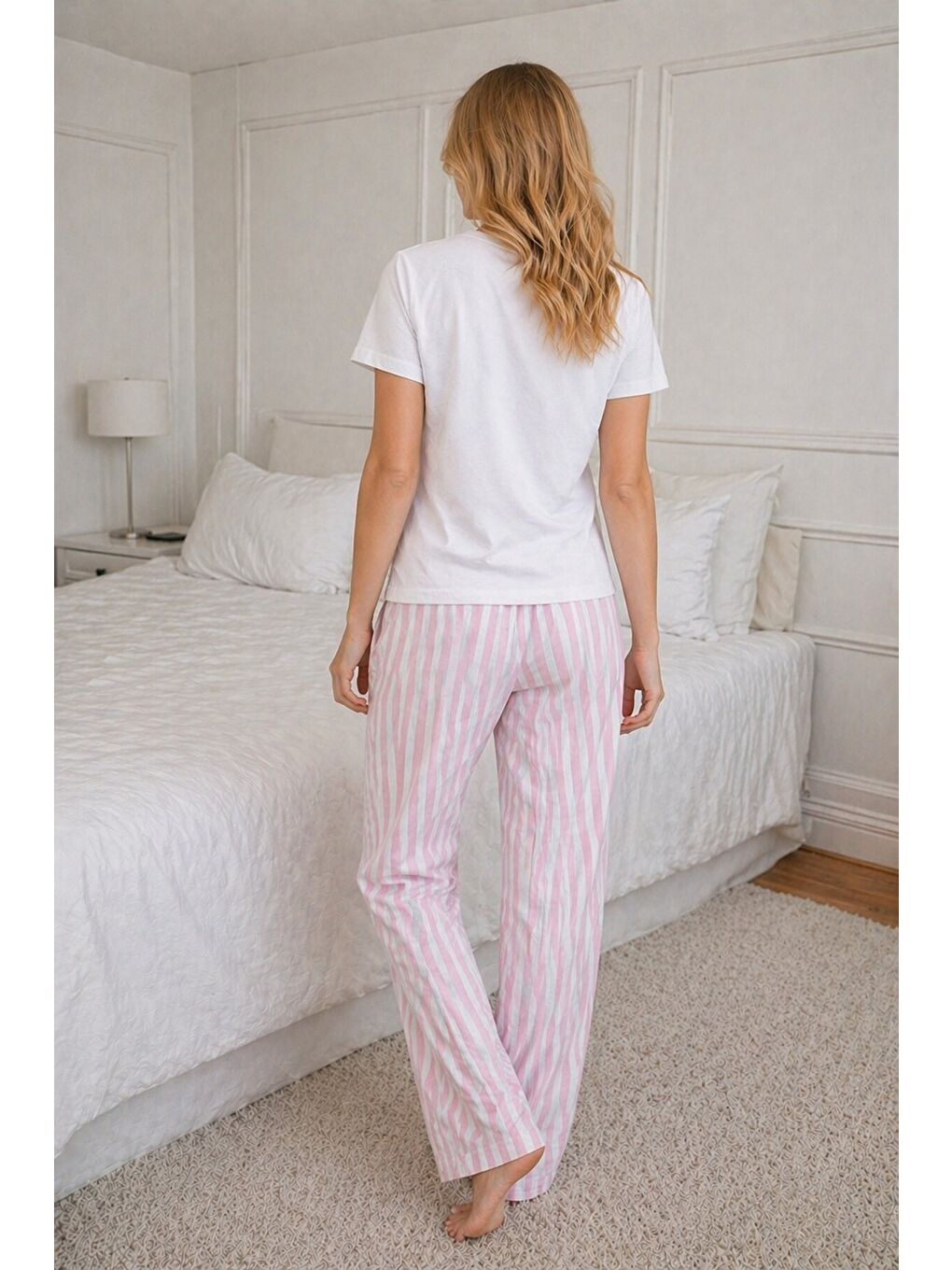 Cherry Baskılı Kadın Uzun Pijama Takımı – Beyaz T-Shirt & Çizgili Rahat Alt-1
