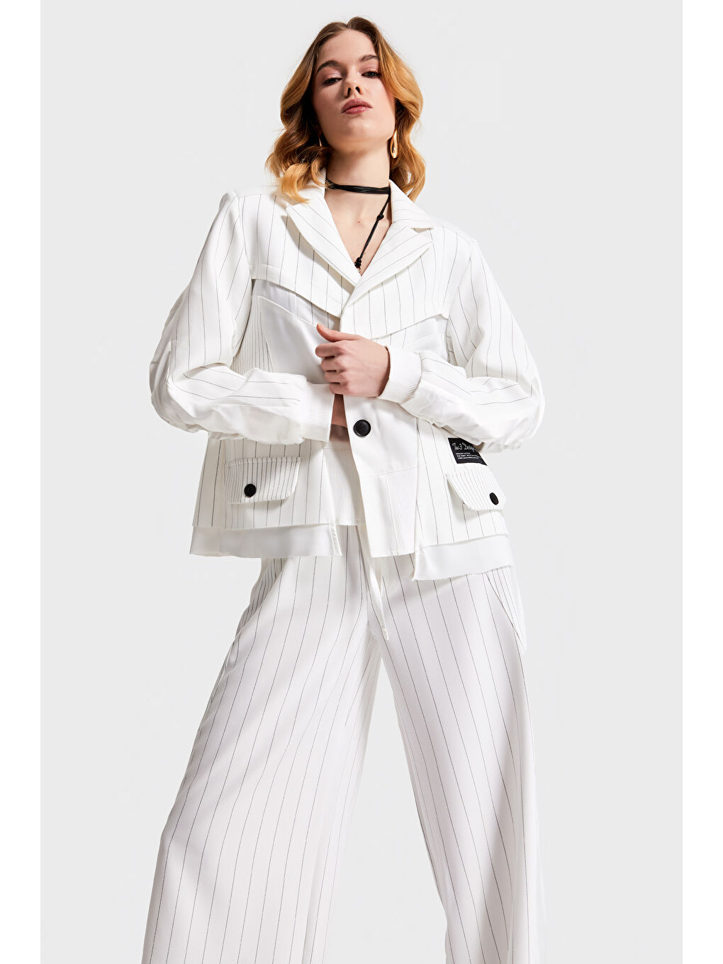 Kadın Beyaz Çizgili Renk Kruvaze Tasarım Ceket-1
