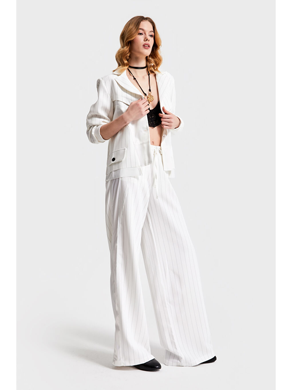 Kadın Beyaz Çizgili Renk Kruvaze Tasarım Ceket-3