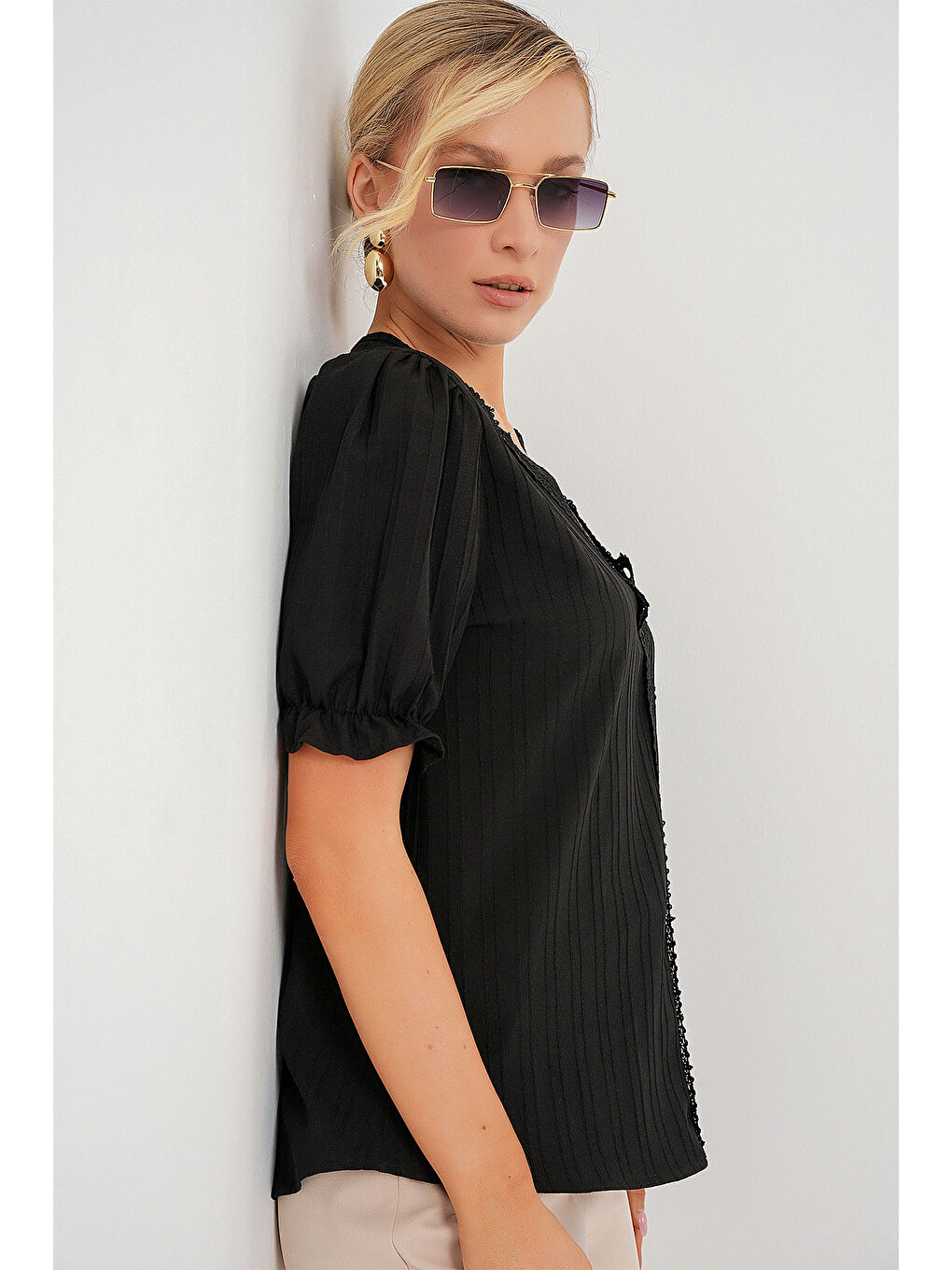 Kadın V Yaka Dantelli Bluz 956 - Siyah-2