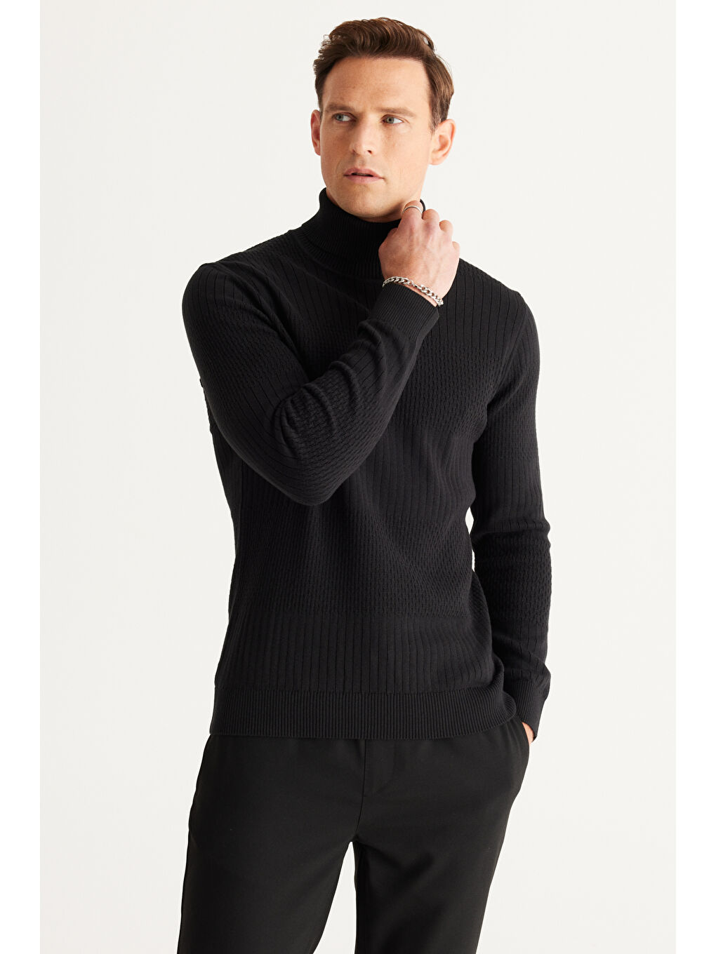 Erkek Siyah Recycle Standart Fit Normal Kesim Tam Balıkçı Yaka Pamuklu Jakarlı Triko Kazak-1