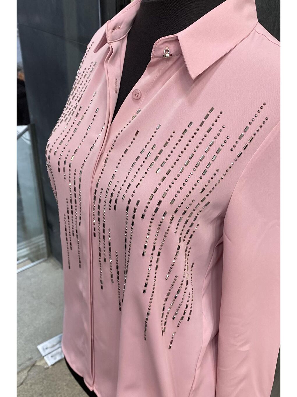 Pembe Önü Taşlı Arkası Uzun Basic İç Göstermeyen Küçük ve Büyük Beden Gömlek-3