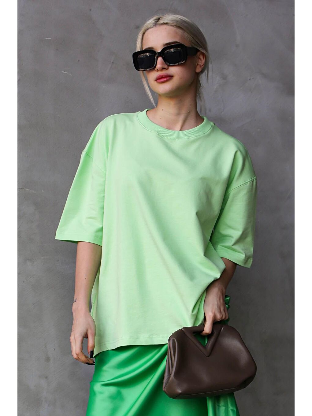 Açık Yeşil Bisiklet Yaka Basic Oversize Tişört-4