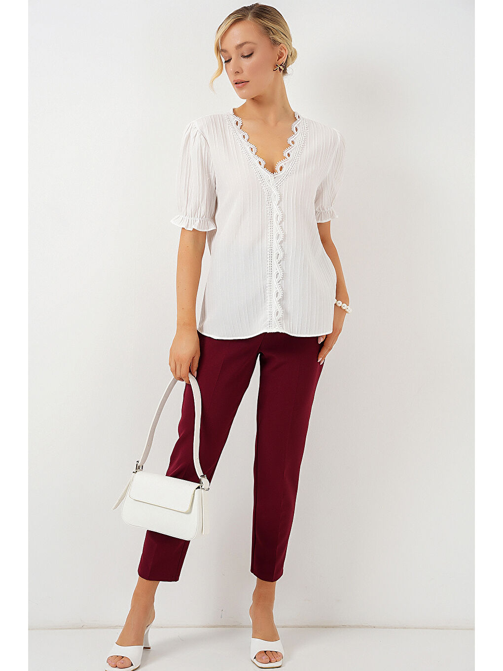 Kadın V Yaka Dantelli Bluz 956 - Beyaz-1