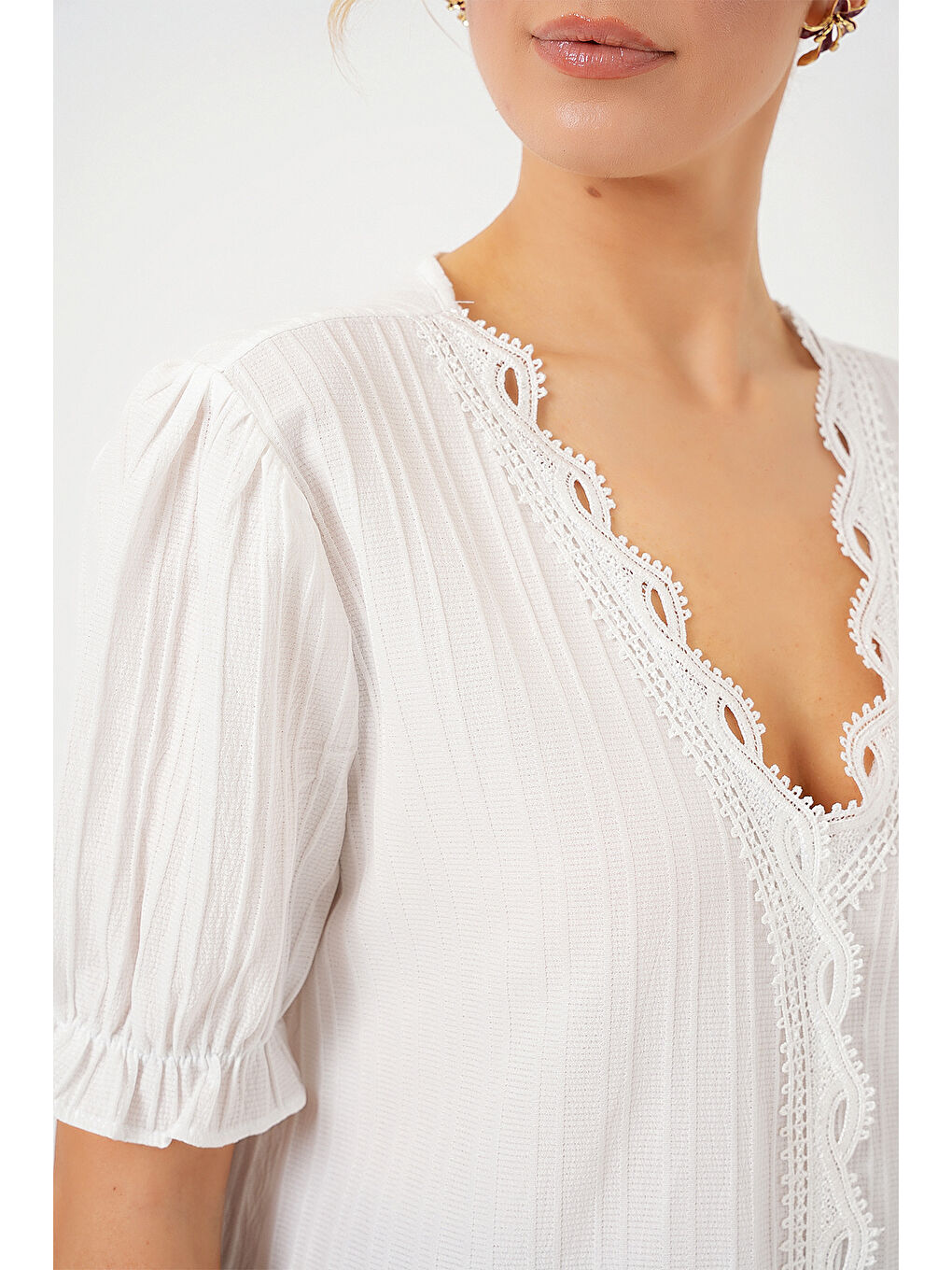 Kadın V Yaka Dantelli Bluz 956 - Beyaz-4