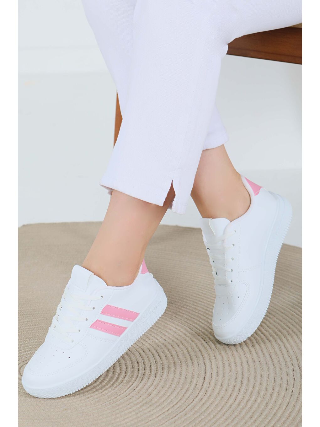 Kadın Beyaz Pembe Spor Ayakkabı - 27474-1