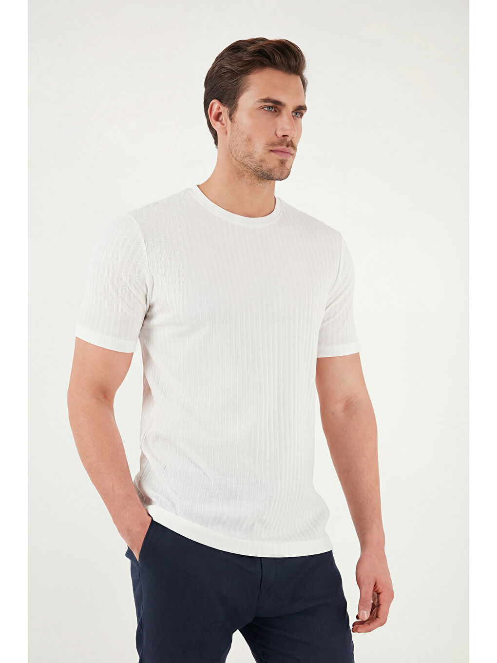 Ekru Pamuklu Regular Fit Bisiklet Yaka T Shirt 5904068-4