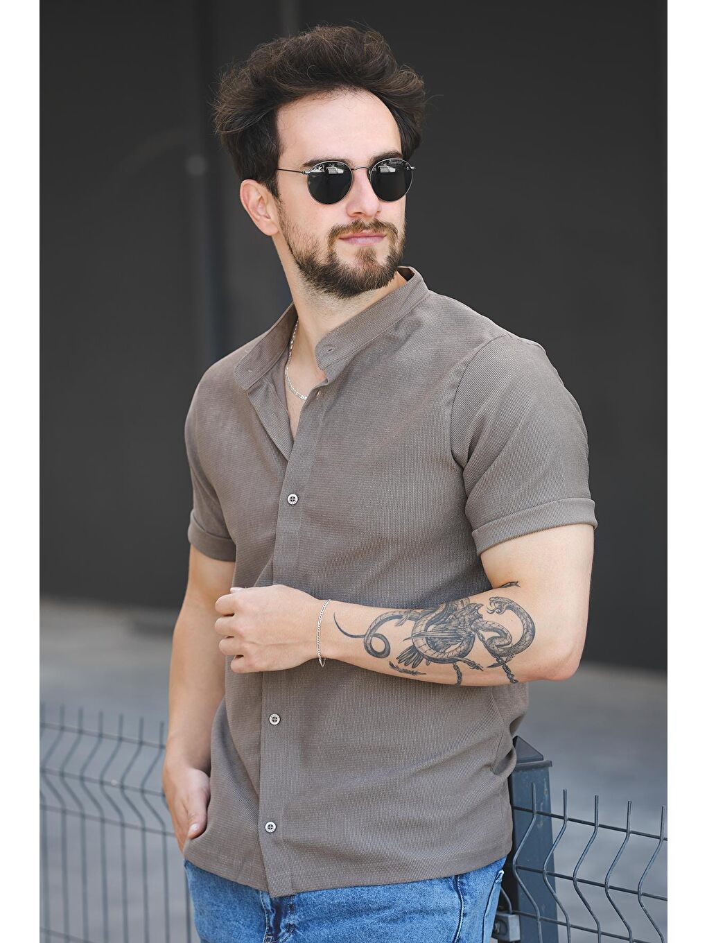 Kahverengi Laend Slim Fit Esnek Elastanlı Kısa Kol Hakim Yaka Erkek Gömlek