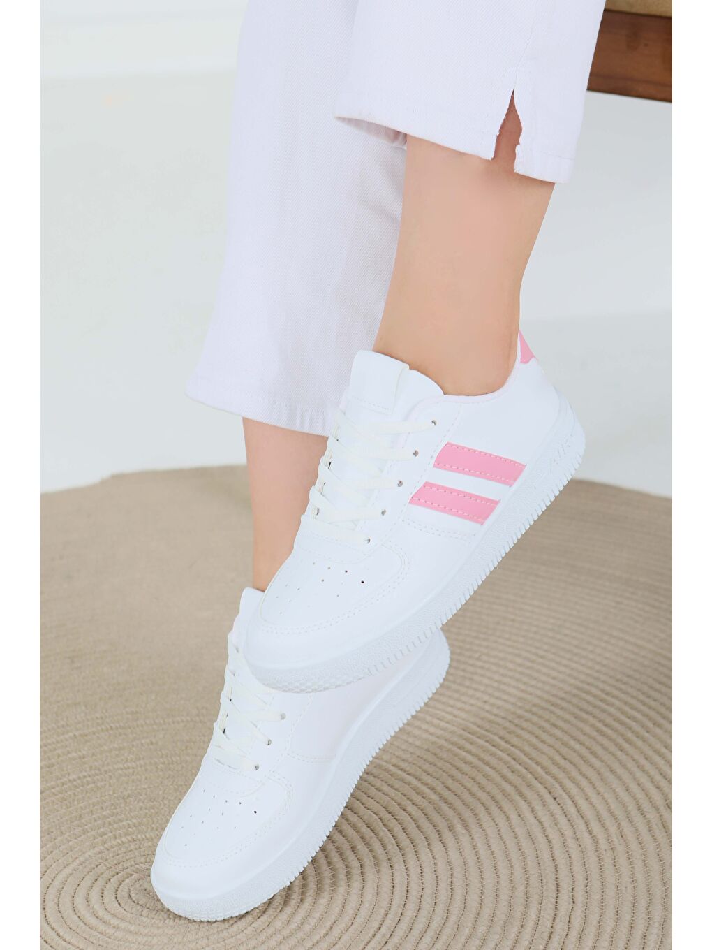 Kadın Beyaz Pembe Spor Ayakkabı - 27474-3