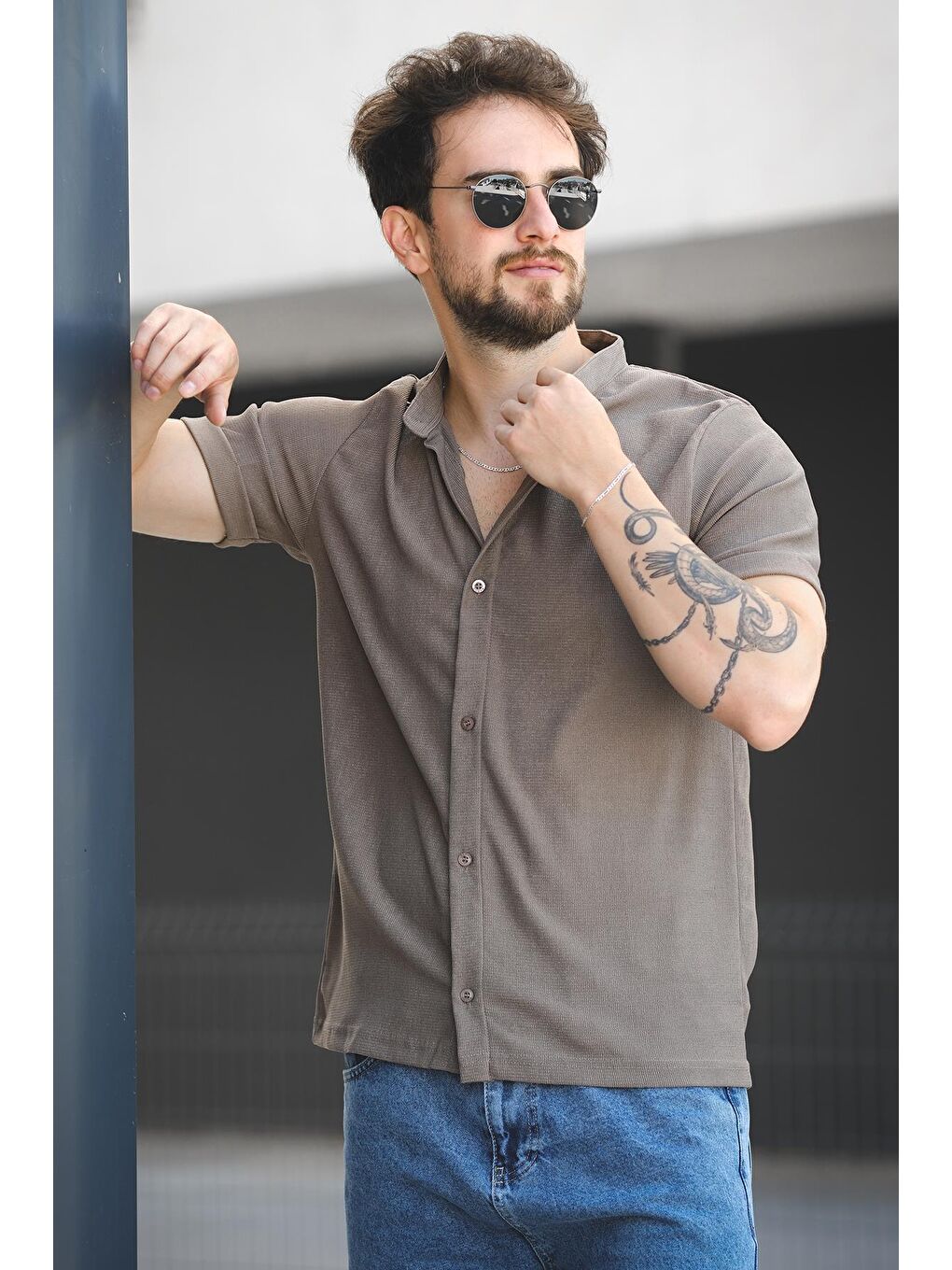 Kahverengi Laend Slim Fit Esnek Elastanlı Kısa Kol Hakim Yaka Erkek Gömlek-1