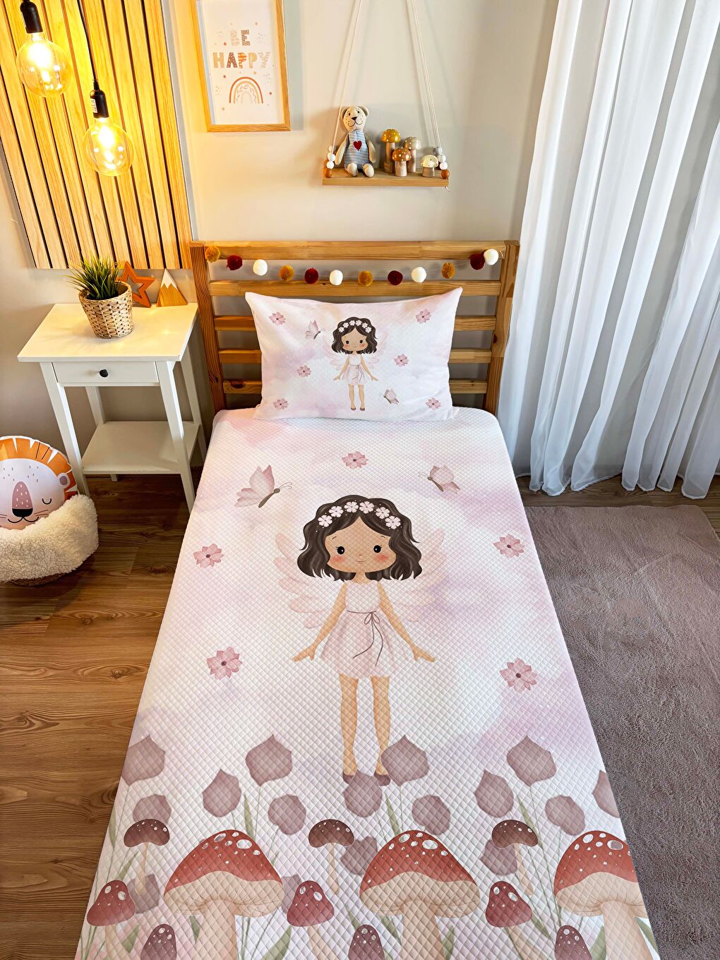 Karışık Mantar Ve Kız Desenli Bebek Ve Çocuk Baskılı Tek Kişilik Pike Takımı 160 X 220 Cm beyaz