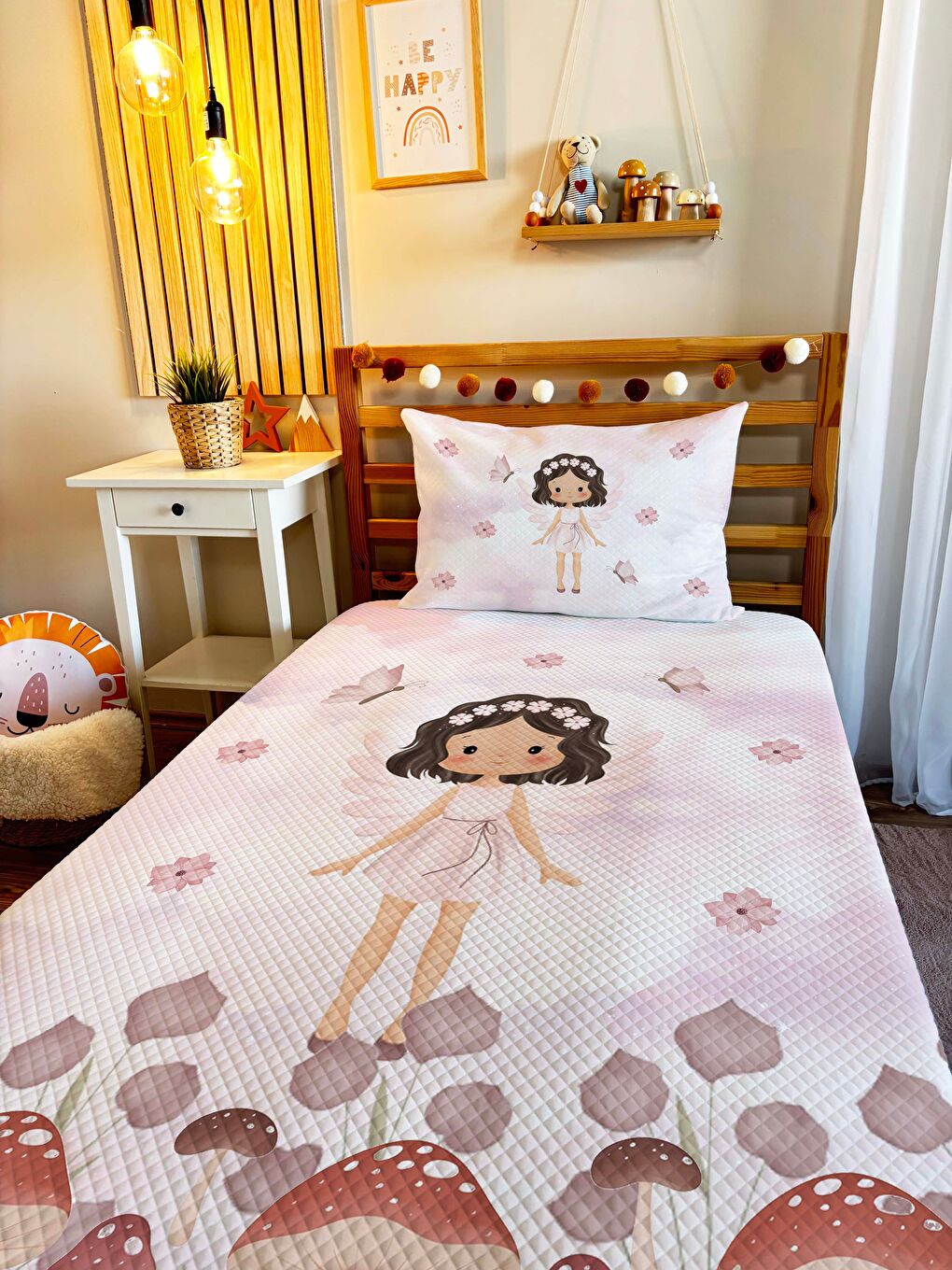 Karışık Mantar Ve Kız Desenli Bebek Ve Çocuk Baskılı Tek Kişilik Pike Takımı 160 X 220 Cm beyaz-1